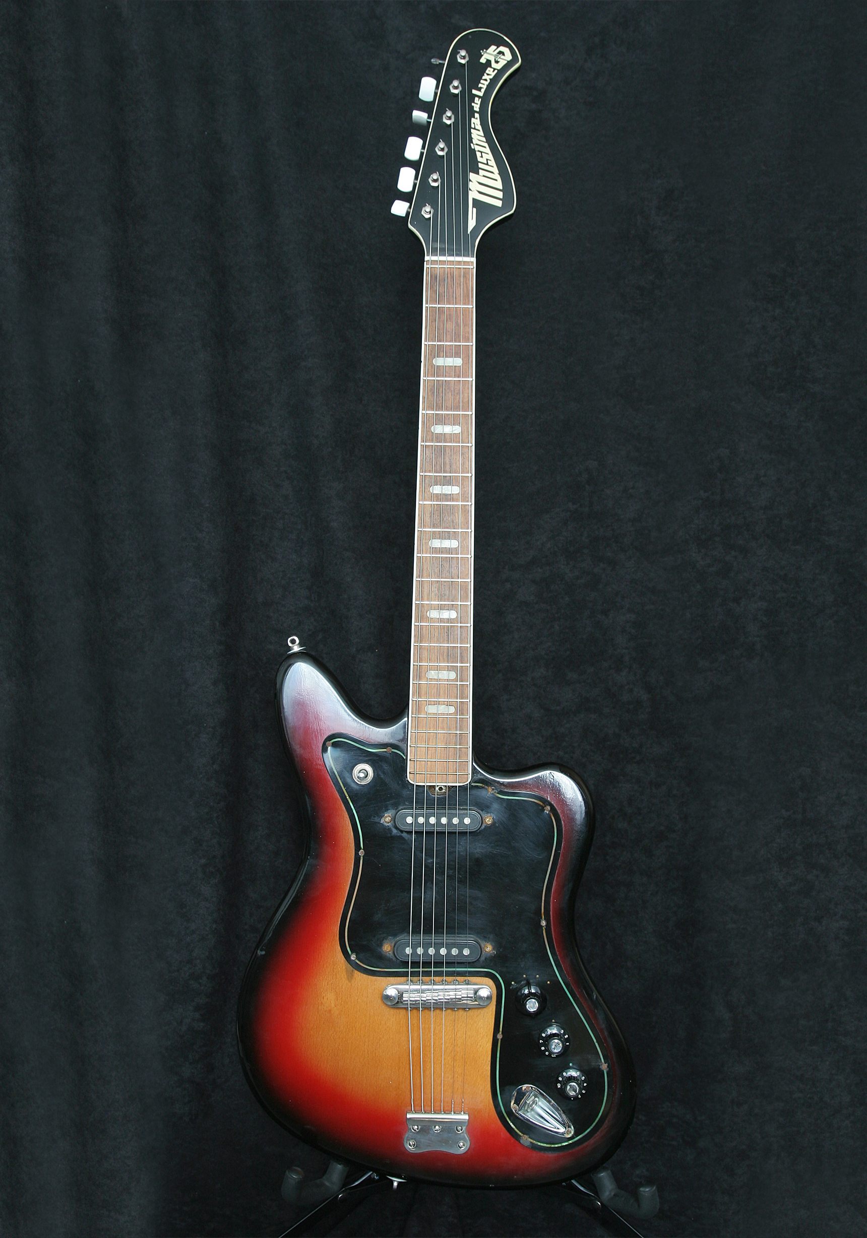 Explosives Cardinal Withdrawal Musima Deluxe 25, 1960's, Sunburst, made in Germany – Reforged Guitars