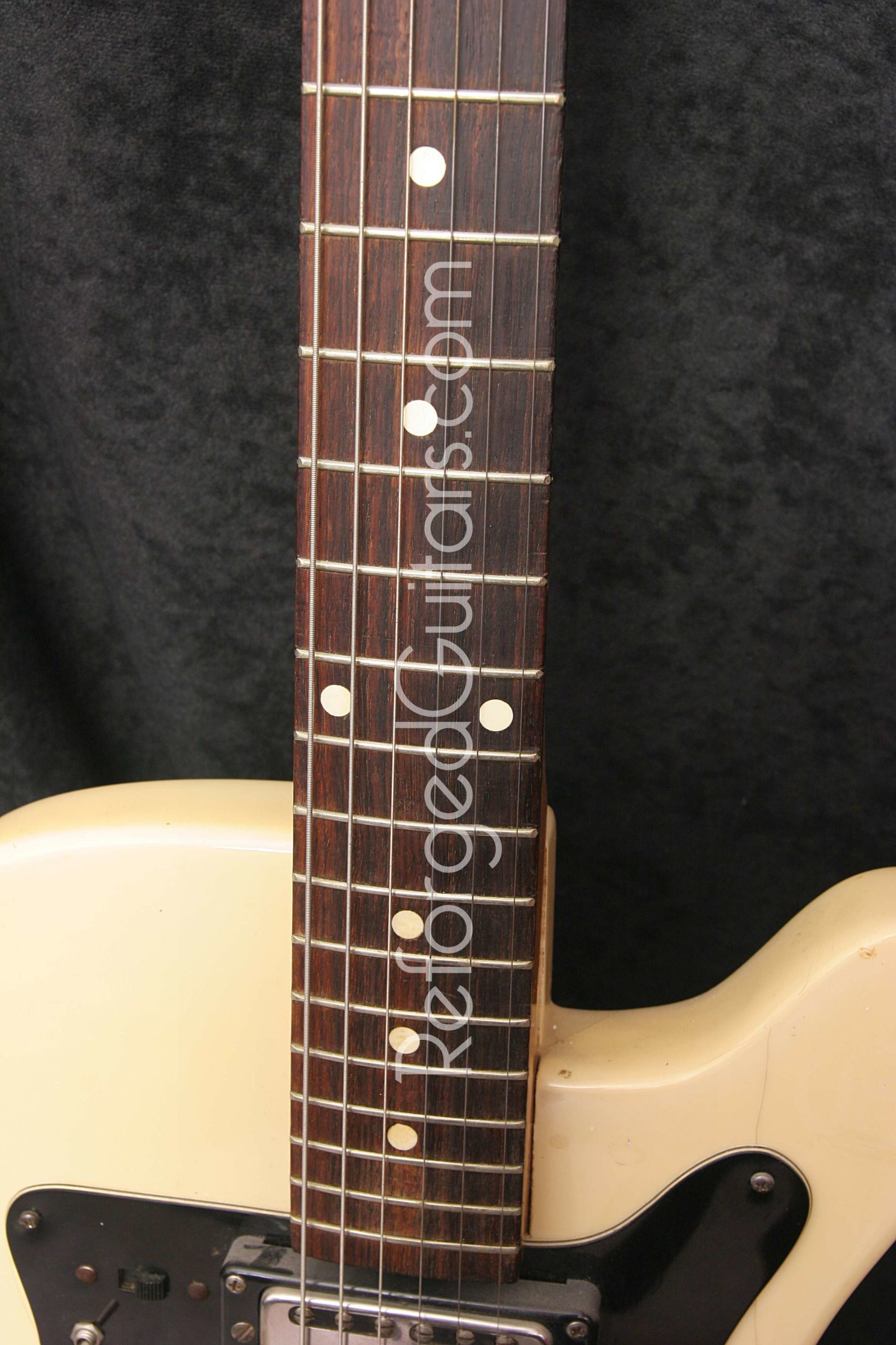 Egmond Tornado 2ES1, 1970’s, Cream White, made in Netherlands